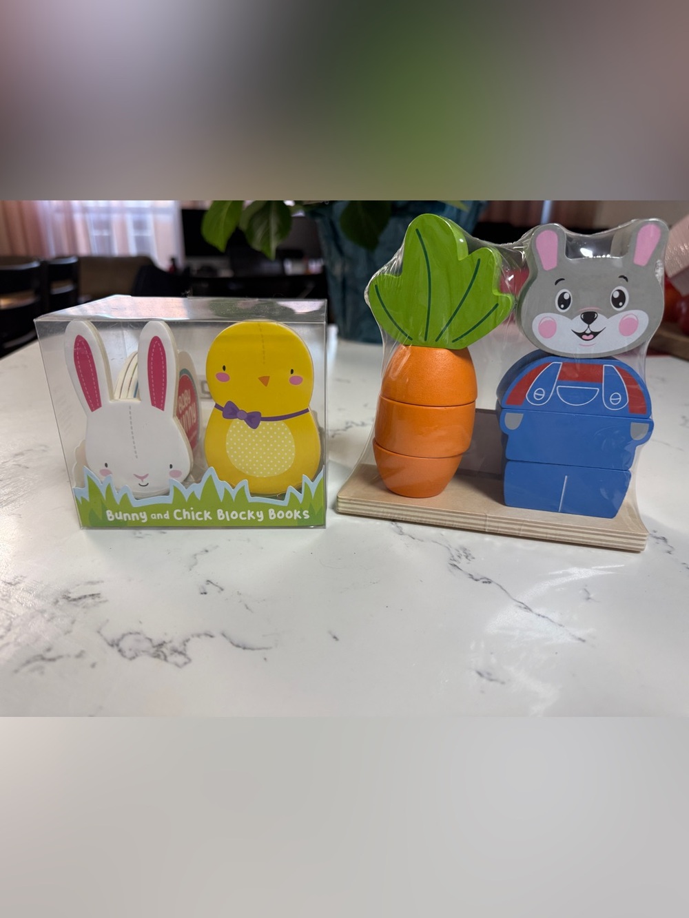 NWT Set Rabbit & Carrot Stacking puzzle and Set of 2 Blocky Books Baby 🐤 & baby🐰